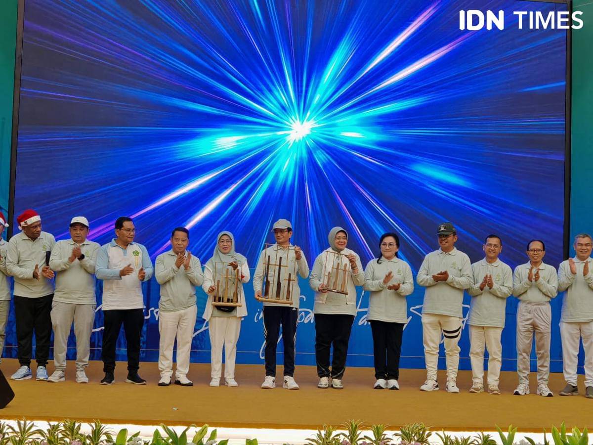 Kemenag gelar Jalan Sehat Lintas Agama (IDN Times/Ilman Nafi'an)