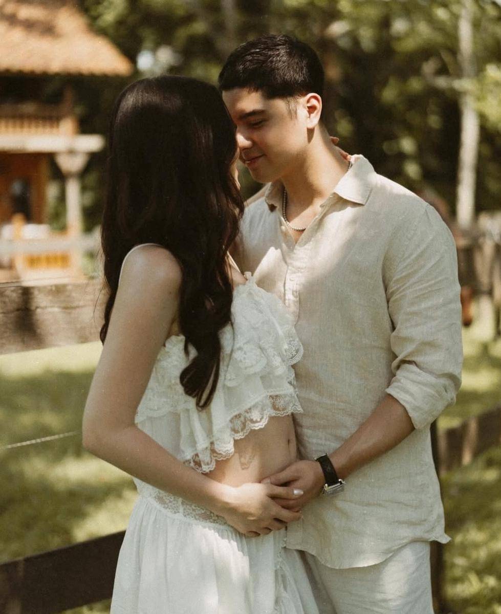 gaya maternity Alyssa Daguise