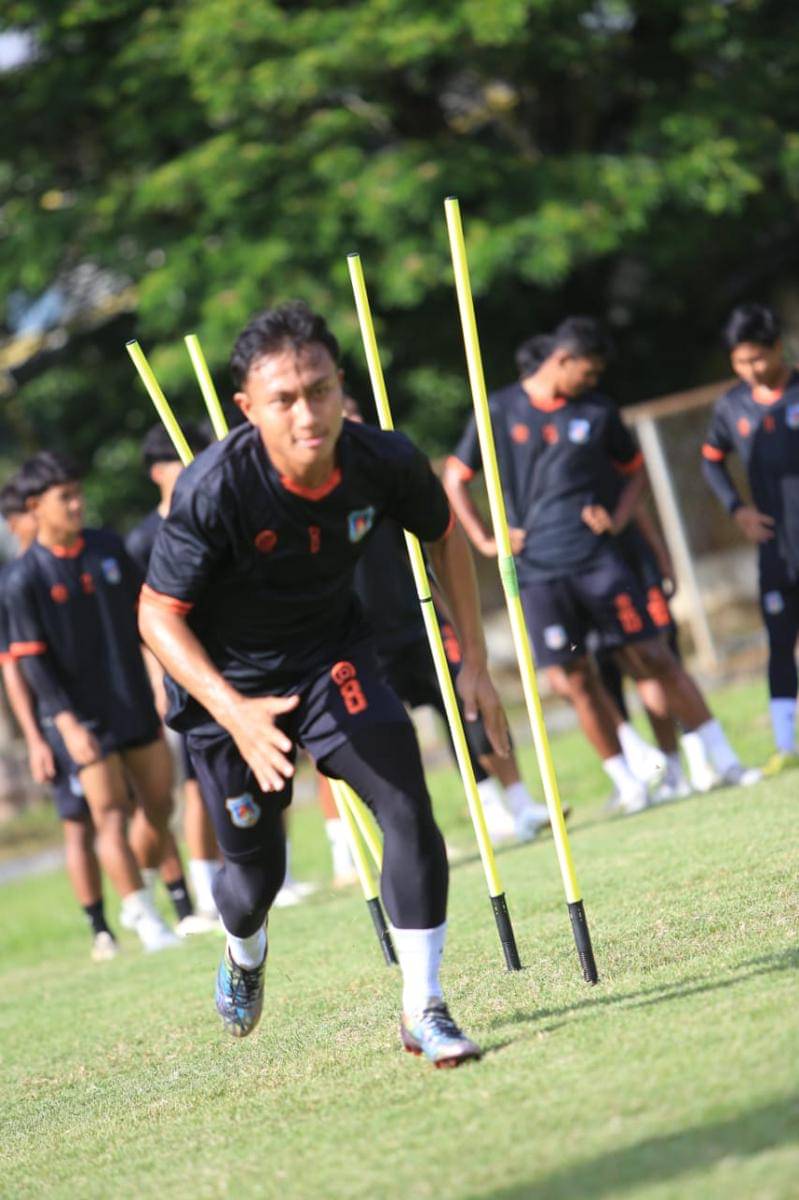 Latihan yang dilakoni anak asuh Nilmaizar dalam lanjutan putaran kedua Liga 2.