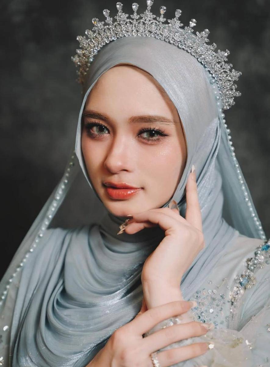 Gaya makeup Inara Rusli