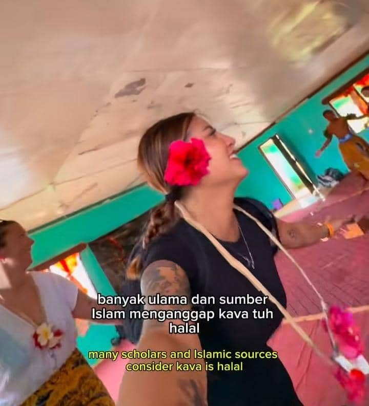 Karin Novilda liburan di Fiji Island