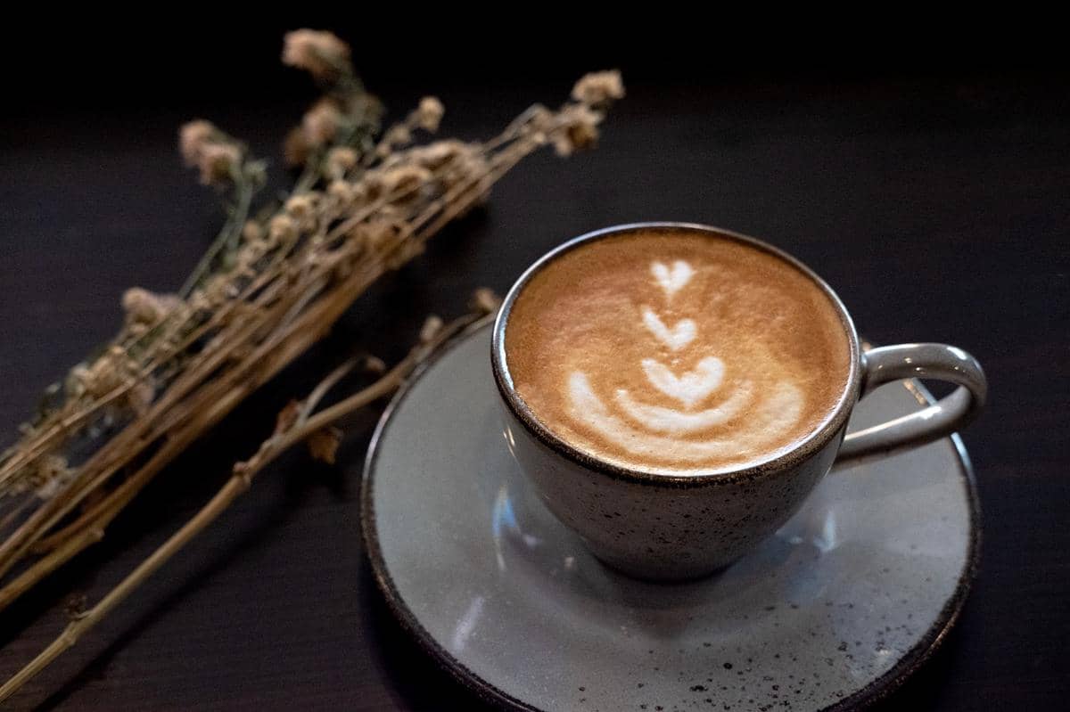 ilustrasi kopi latte