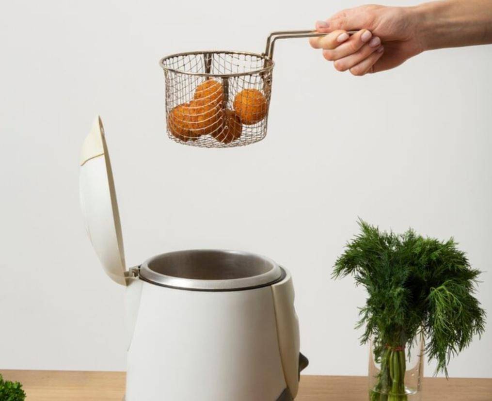 ilustrasi meniriskan di rak kawat (freepik.com/freepik)