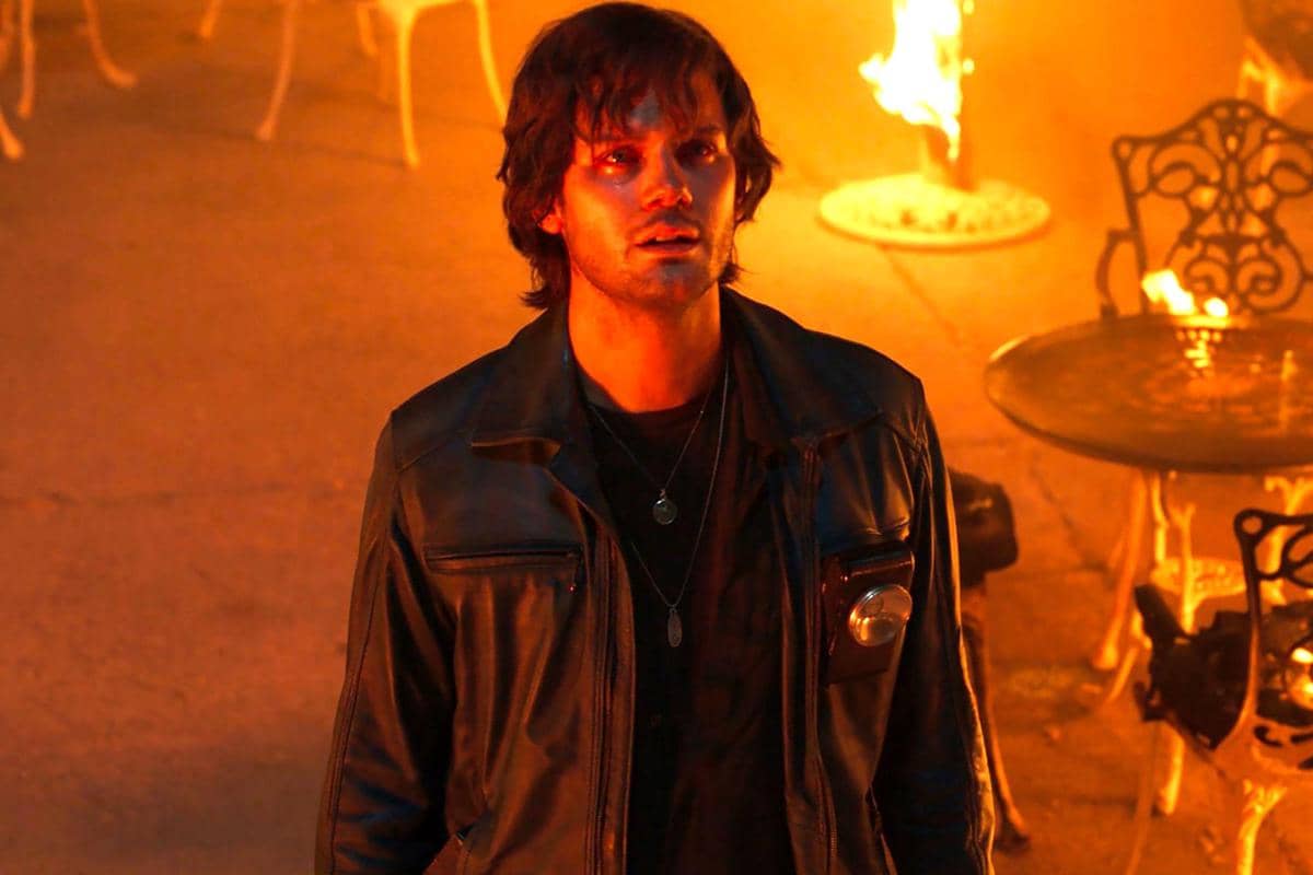 Jeremy Irvine dalam film Return to Silent Hill.