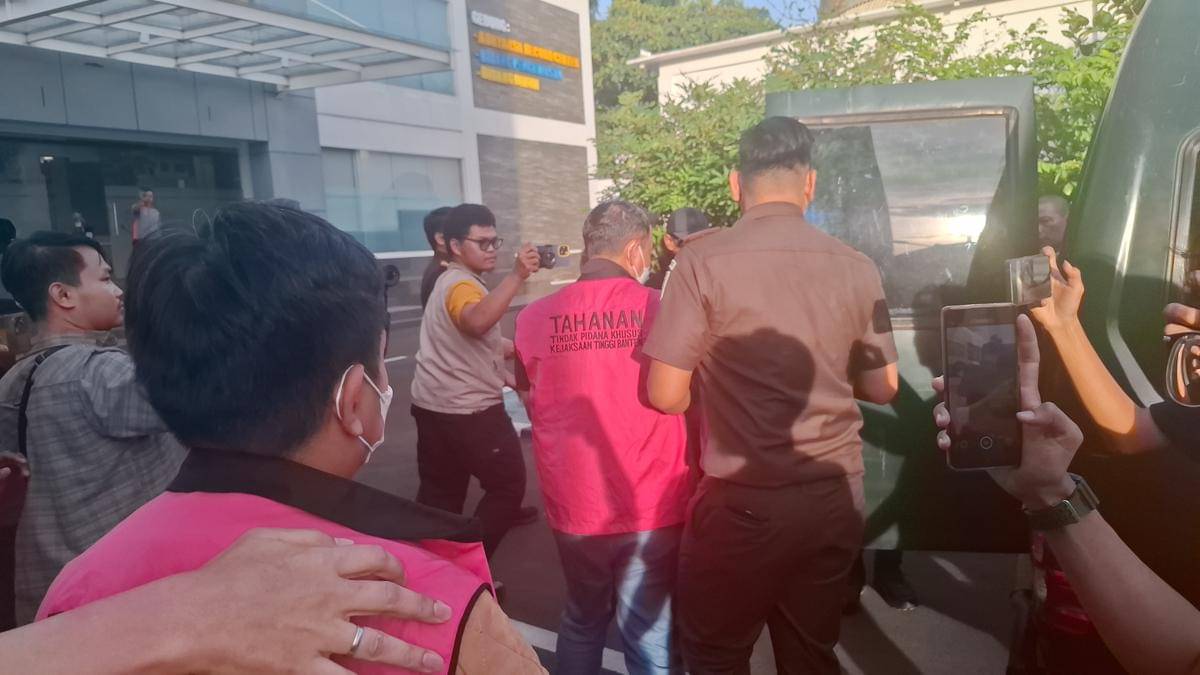 Plt Dirut PT ABM bersama seorang pengusaha ditahan (Dok. Kejati Banten)