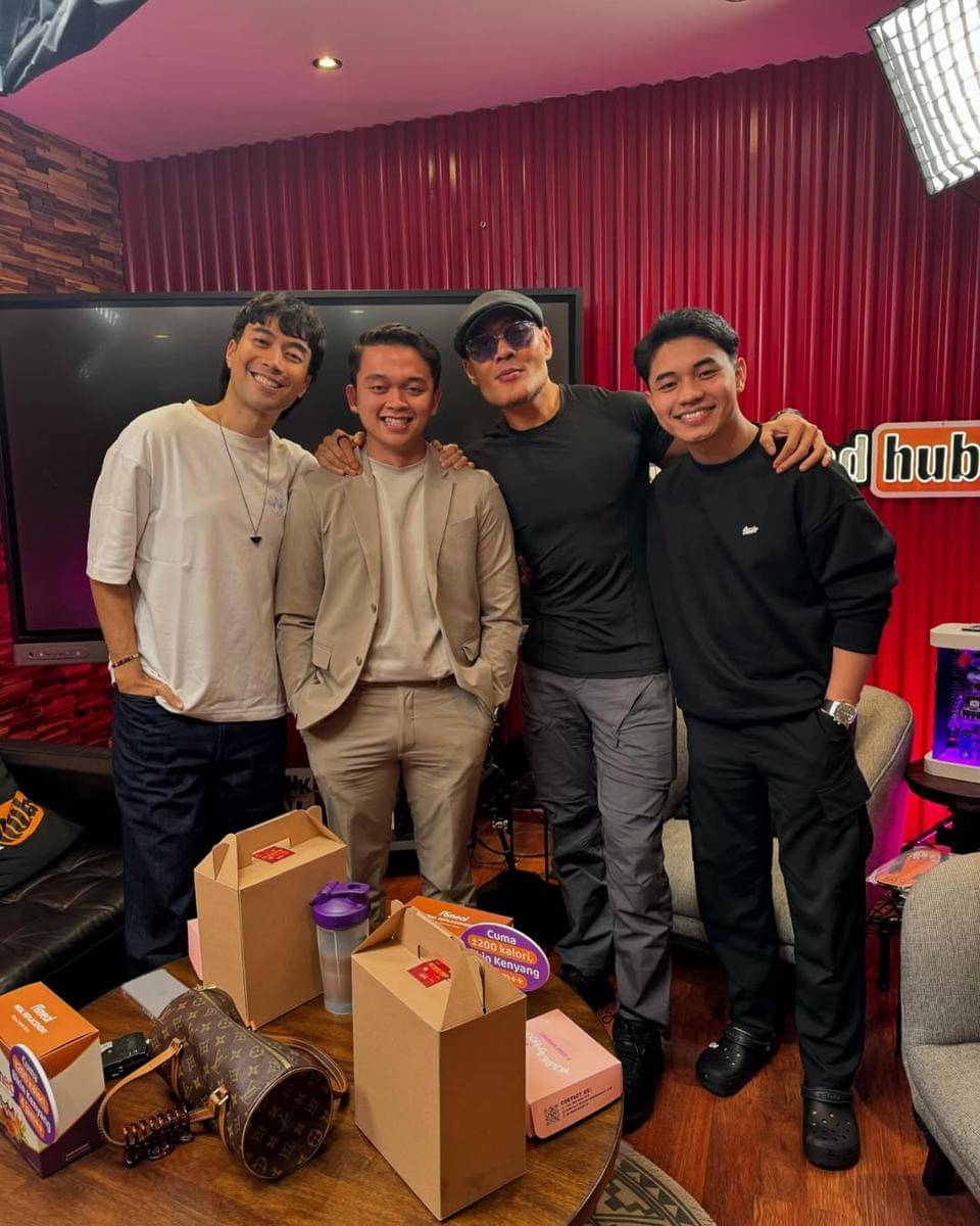 OOTD Traveling ala Fiki Naki 