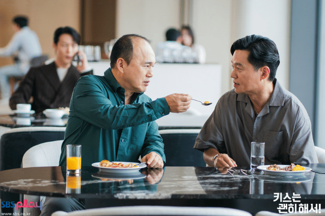 Kim Kwang Kyu dan Lee Seo Jin di drama Dynamite Kiss