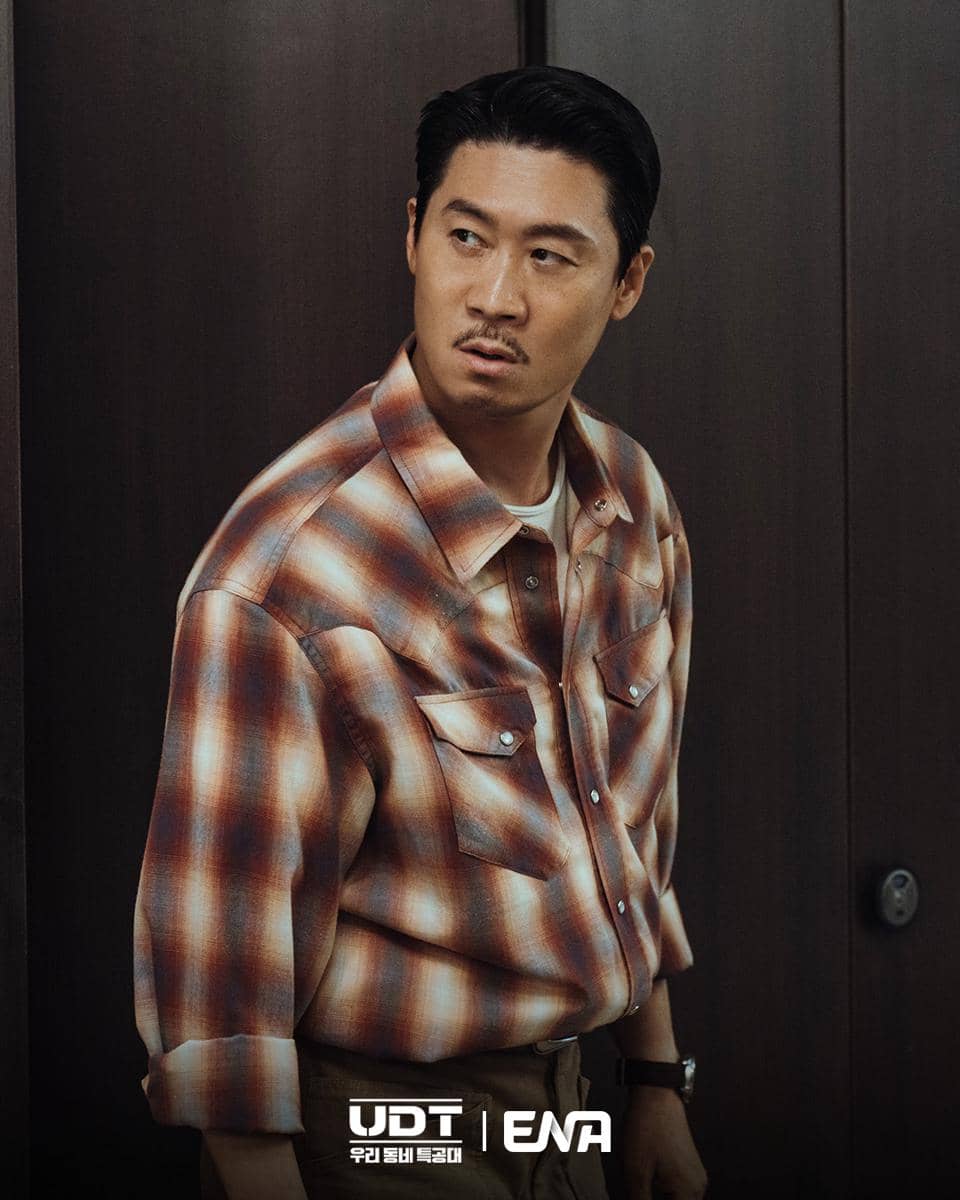 Jin Sun Kyu di drama Korea Heroes Next Door