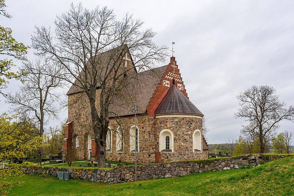 Gereja Uppsala lama yang Sebelumnya adalah Lokasi Kuil di Uppsala
