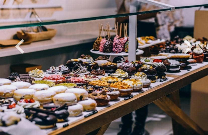 ilustrasi makanan ringan khas Eropa