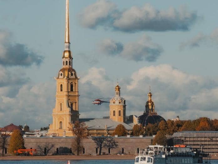 Potret Peter and Paul Fortress