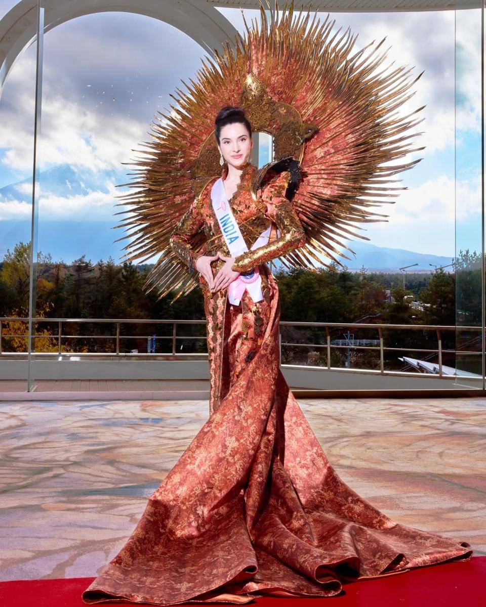 kostum nasional Miss International India 2025