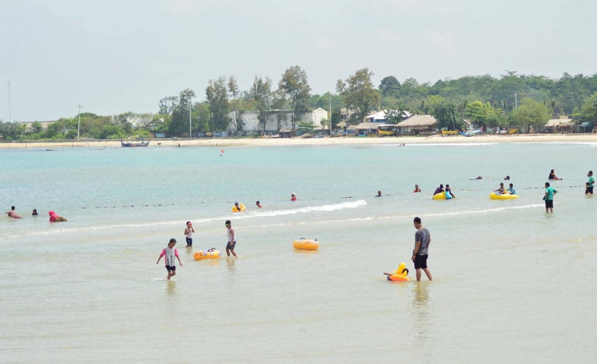Pantai Bandengan
