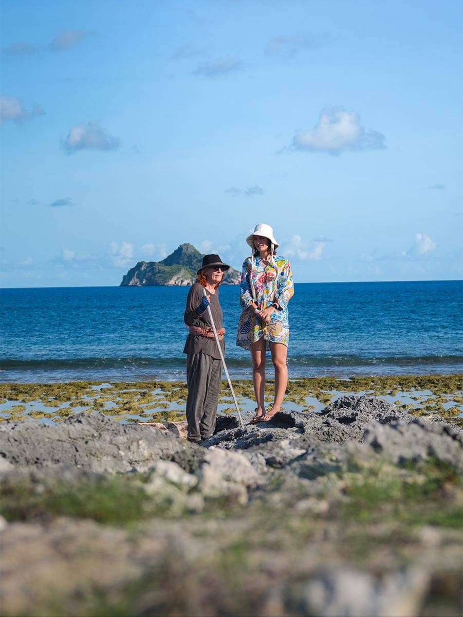 Keluarga Luna Maya liburan di Pulau Rote.