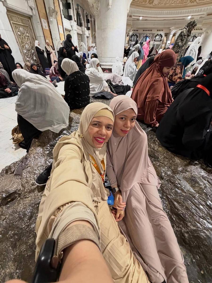 Potret keluarga Gen Halilintar umrah bareng kakek dan nenek.