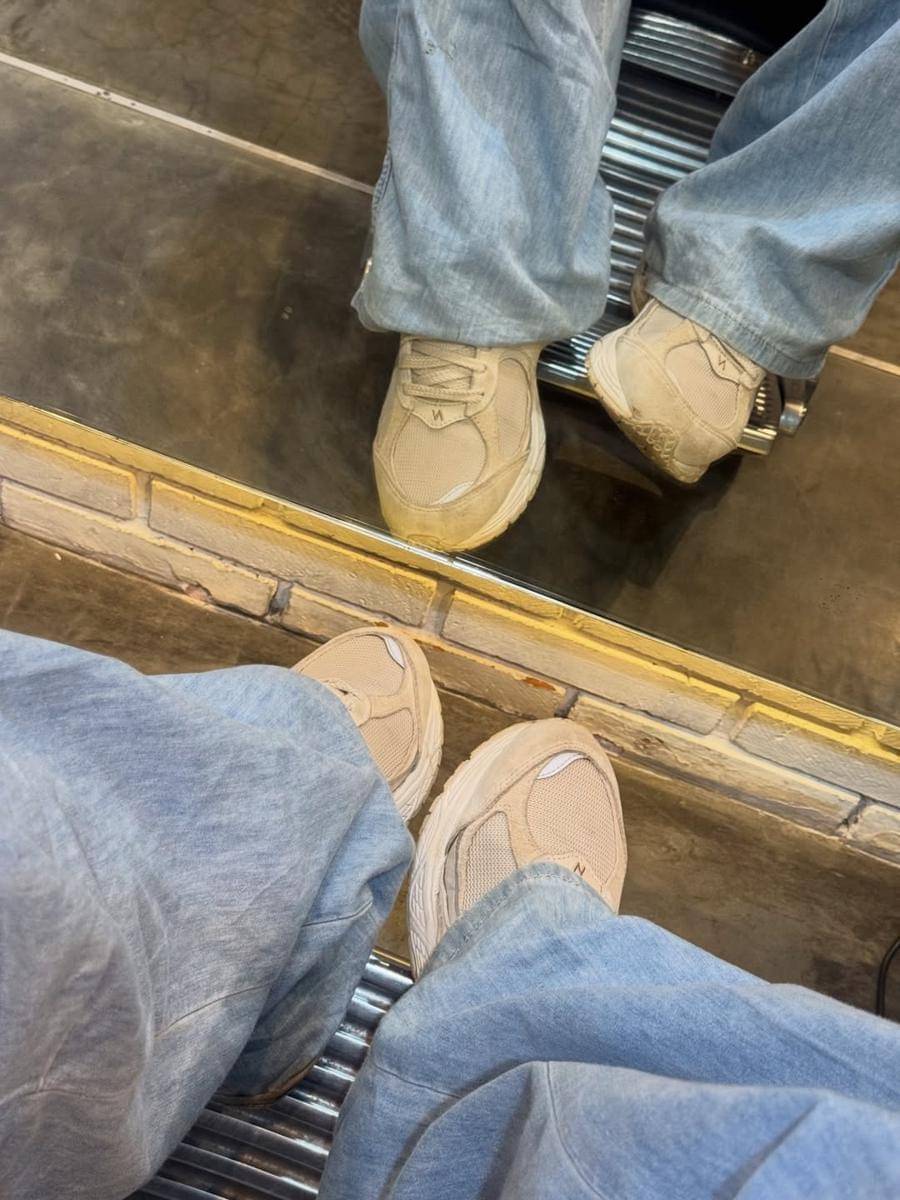 Zaskya Adya Mecca temani anak bungsu potong rambut.