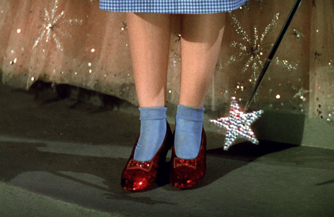 Sepatu merah Dorothy dalam The Wizard of Oz