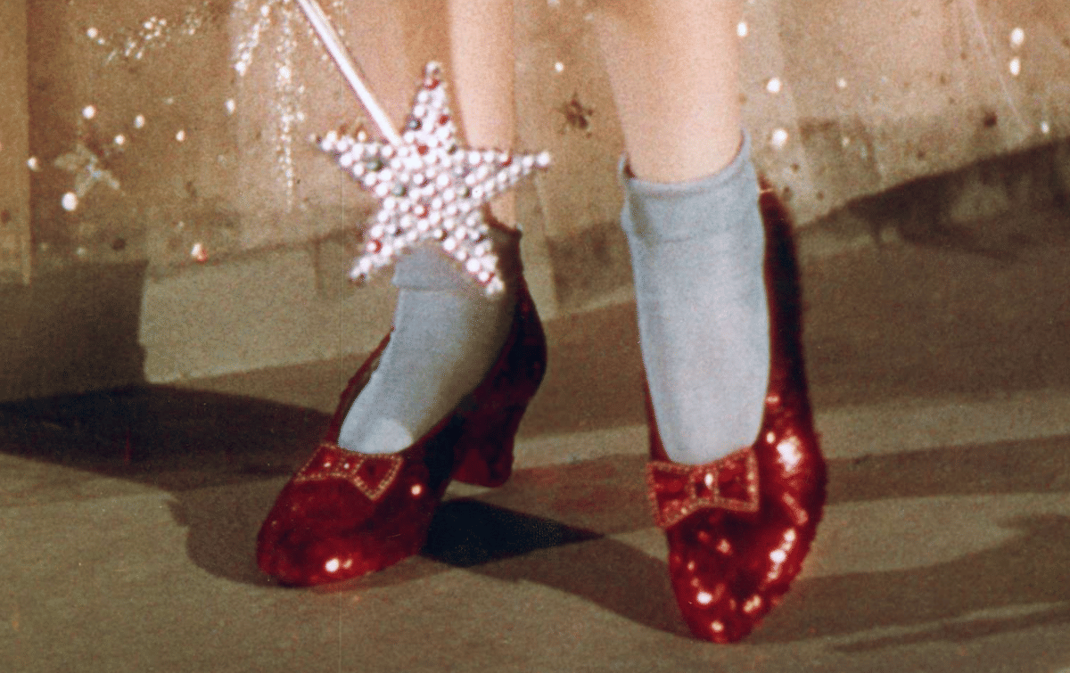 Sepatu merah Dorothy dalam The Wizard of Oz