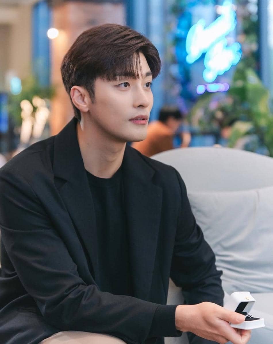 Potret Sung Hoon