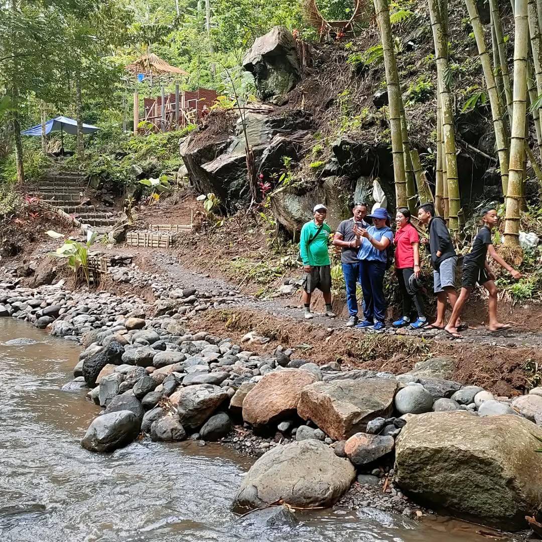 suasana alami di Air Terjun Goa Gong (instagram.com/goagong_waterfall)