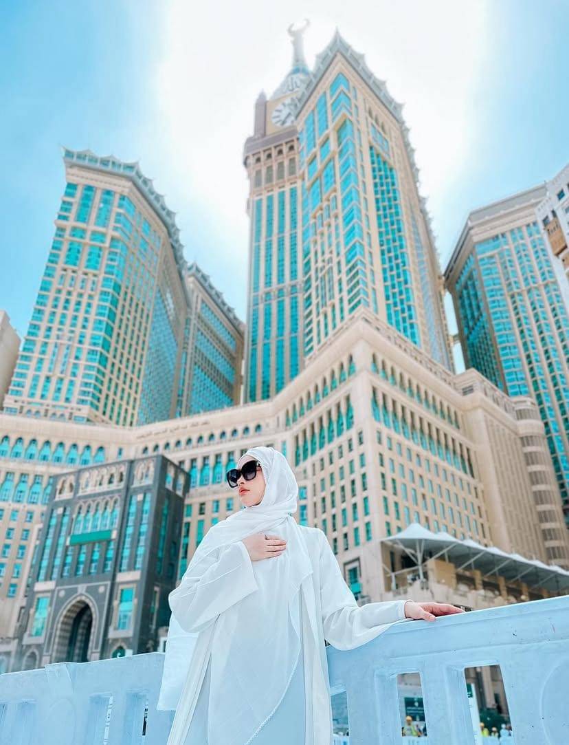 potret Inara Rusli umrah 2025