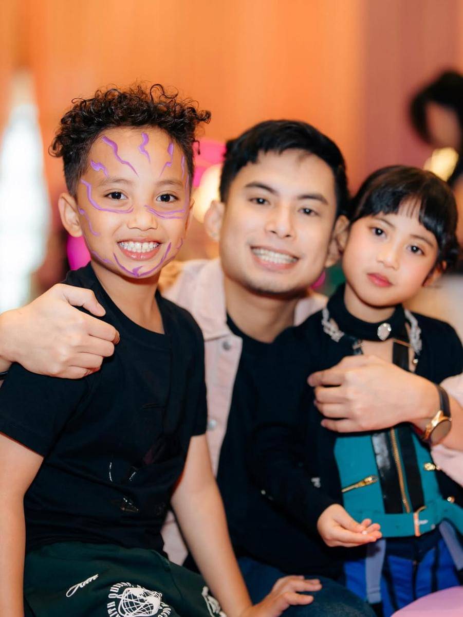 Potret Rachel Vennya dan Okin di pesta ulang tahun Chava