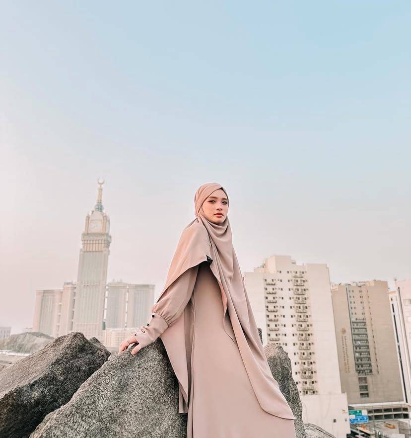 potret Inara Rusli umrah 2025