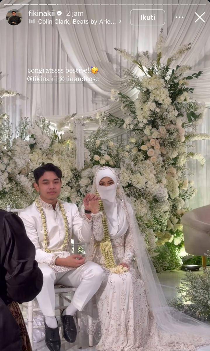 potret pernikahan Fiki Naki dan Tinandrose 