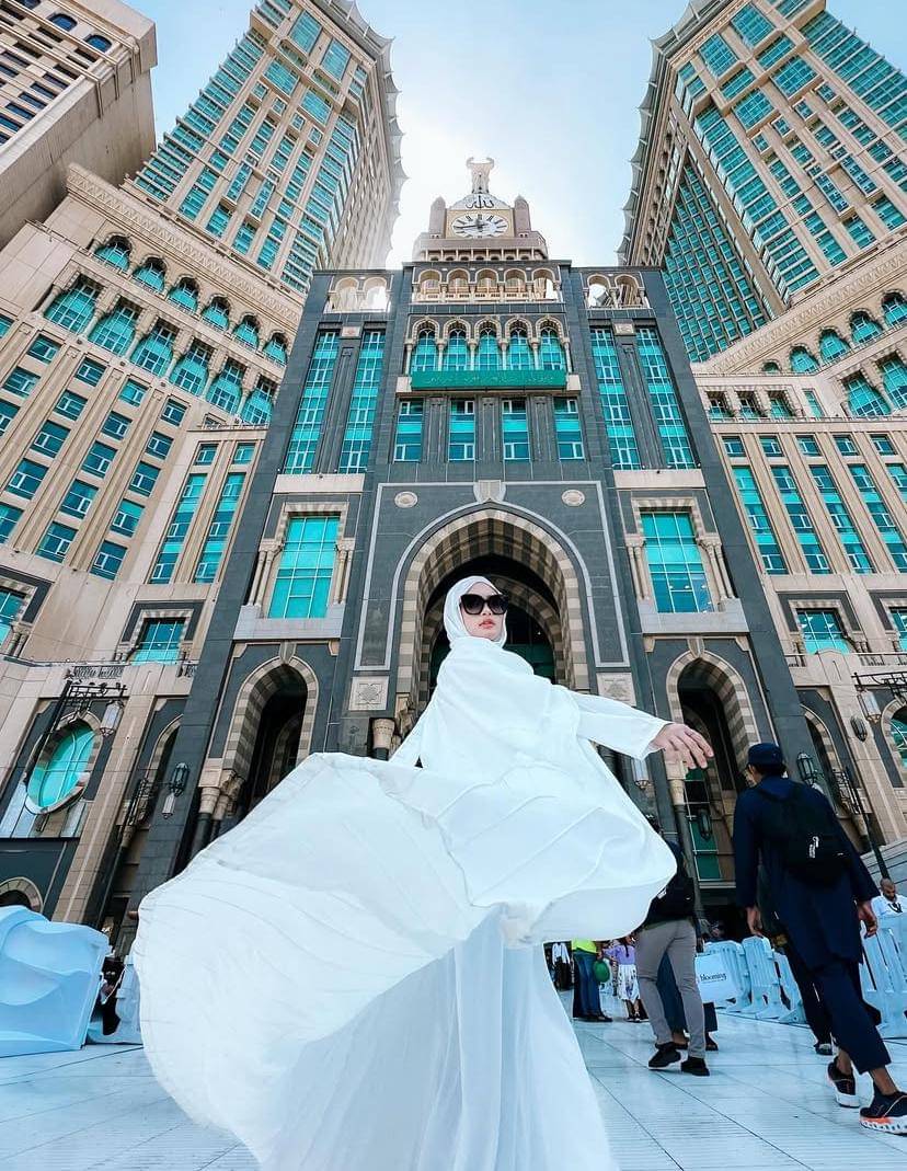 potret Inara Rusli umrah 2025