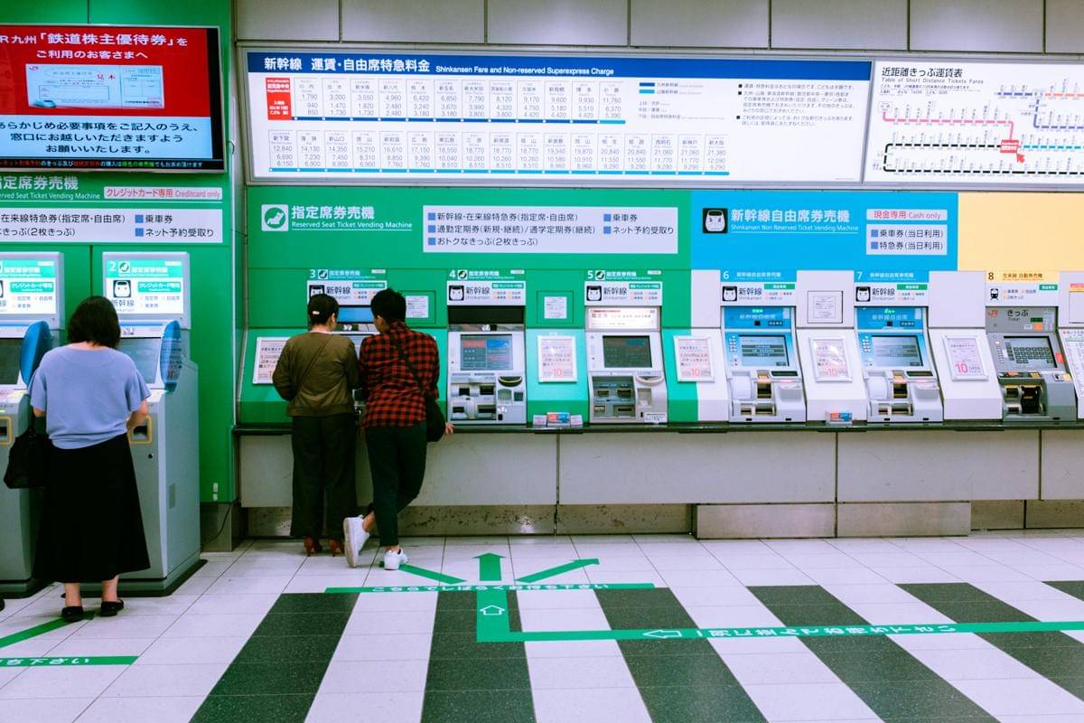 Potret membeli tiket kereta di Jepang