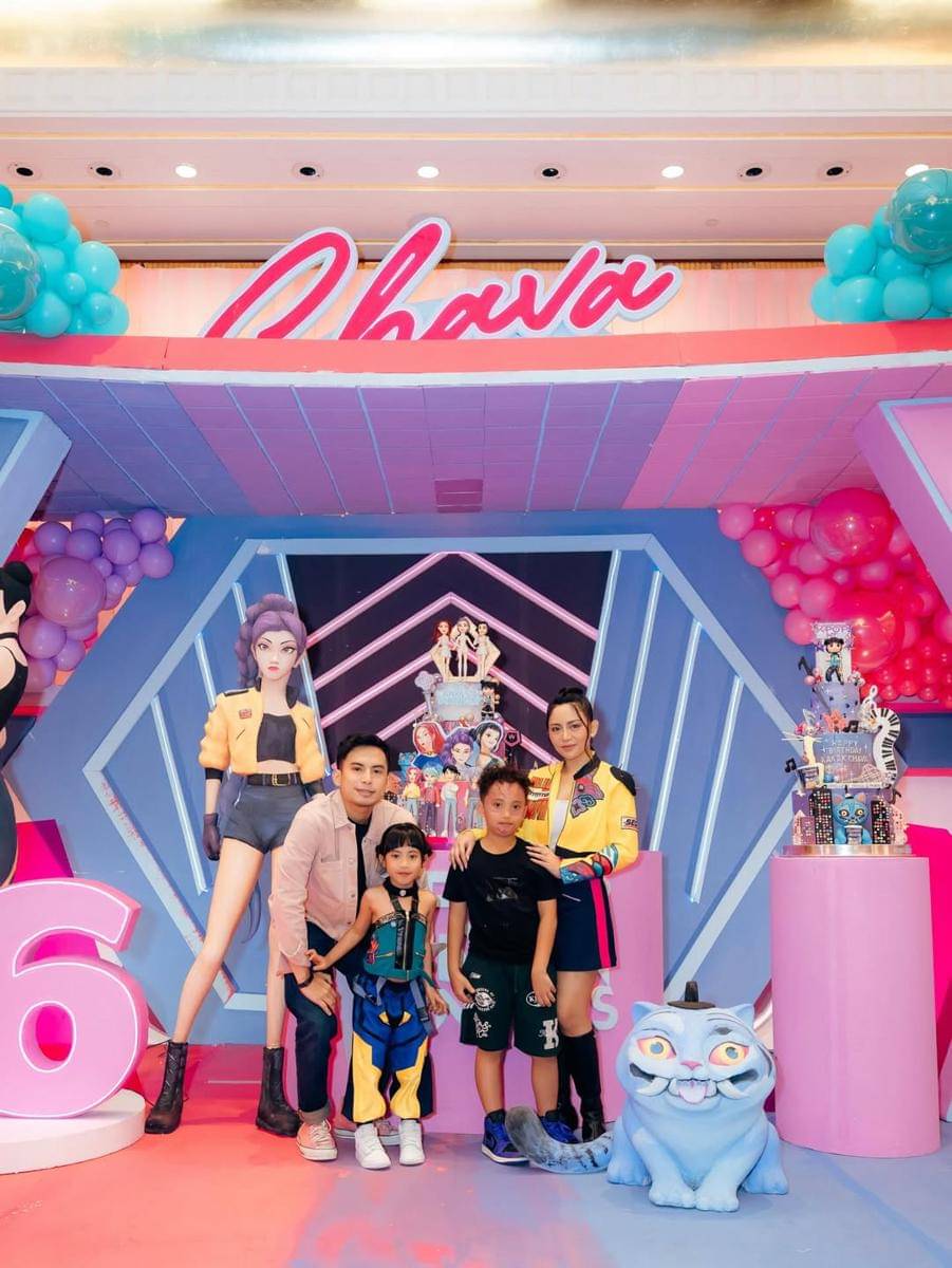 Potret Rachel Vennya dan Okin di pesta ulang tahun Chava