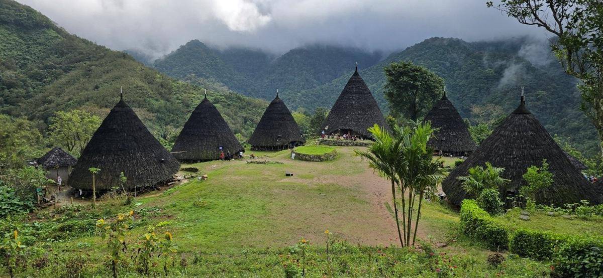 Kolaborasi ITB-Warga Adat, Dorong Penerangan Berkelanjutan di Waerebo (IDN Times/istimewa)