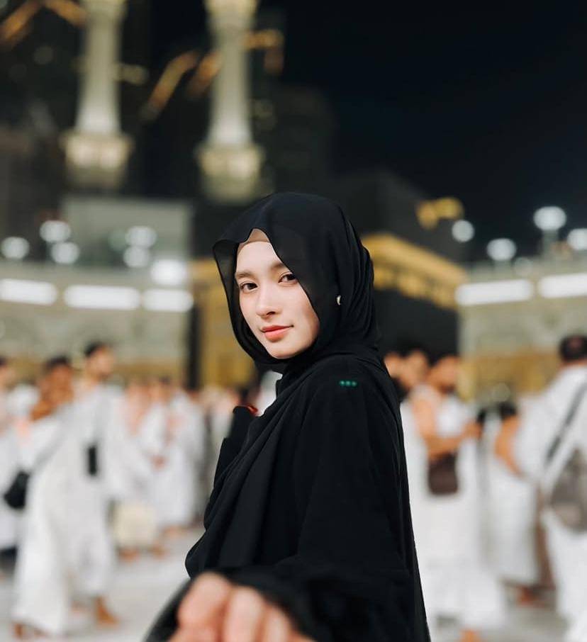 potret Inara Rusli umrah 2025