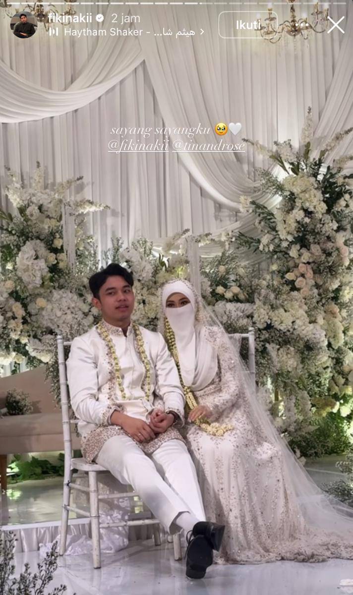 potret pernikahan Fiki Naki dan Tinandrose 