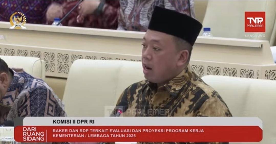Menteri Agraria dan Tata Ruang (ATR), Nusron Wahid ketika mengikuti rapat kerja dengan komisi II DPR