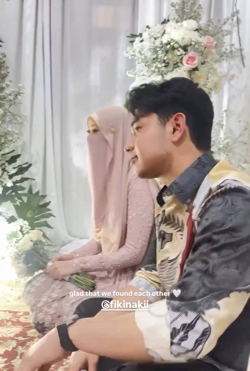 potret lamaran Fiki Naki dan Tinandrose