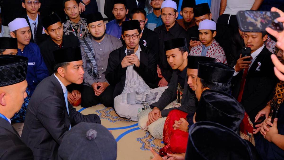 Gibran salat berjamaah