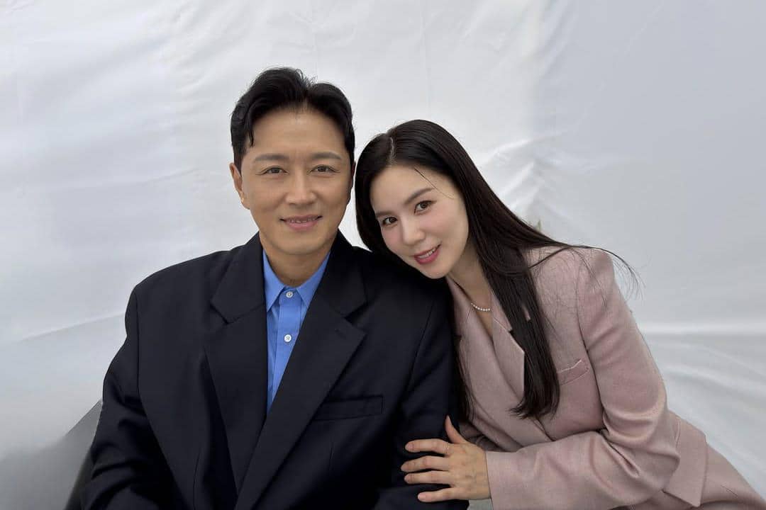 Park Si Eun dan Jin Tae Hyun