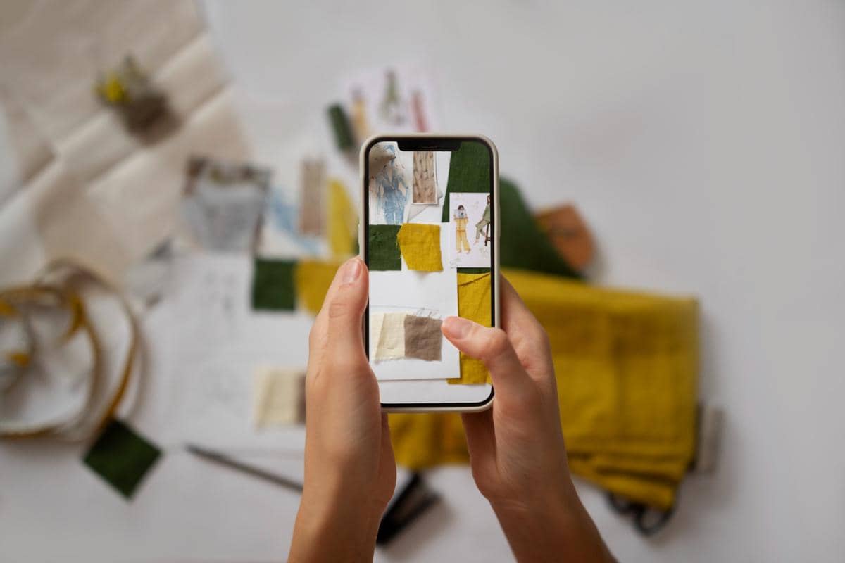 Ilustrasi membangun personal branding di media sosial.