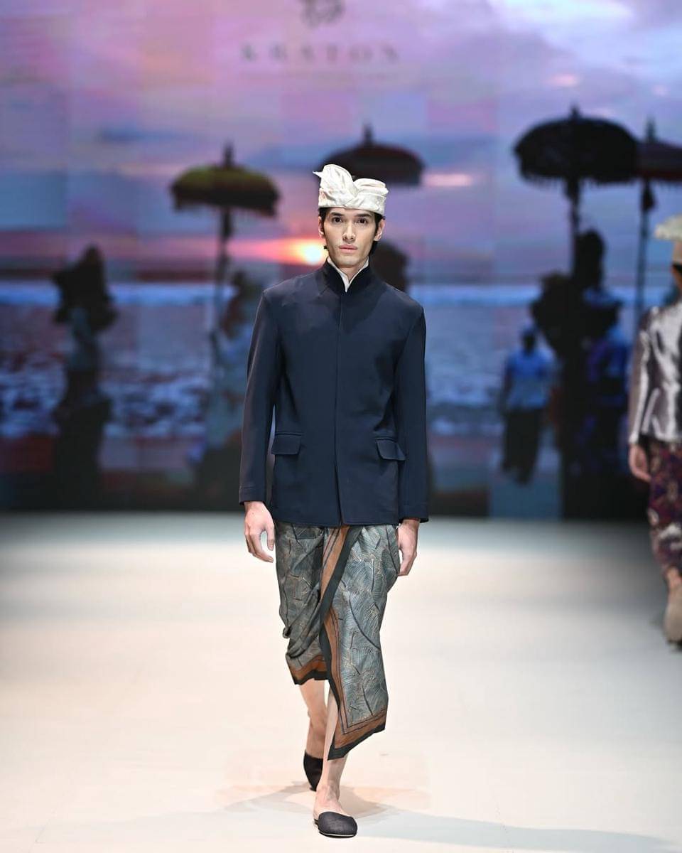 Koleksi KRATON Auguste Soesastro di PIFW 2025