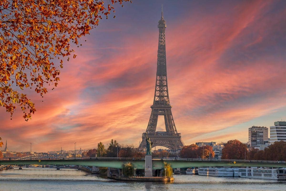 ilustrasi Paris, Prancis