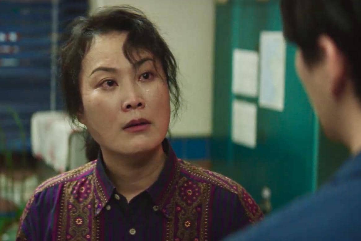 Cha Seon Taek (Kim Jae Hwa) dan Kang Tae Poong (Lee Jun Ho) dalam drakor Typhoon Family