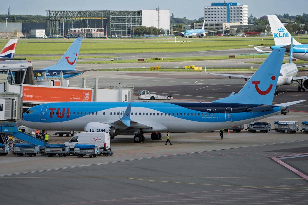 bandara Schiphol di Amsterdam