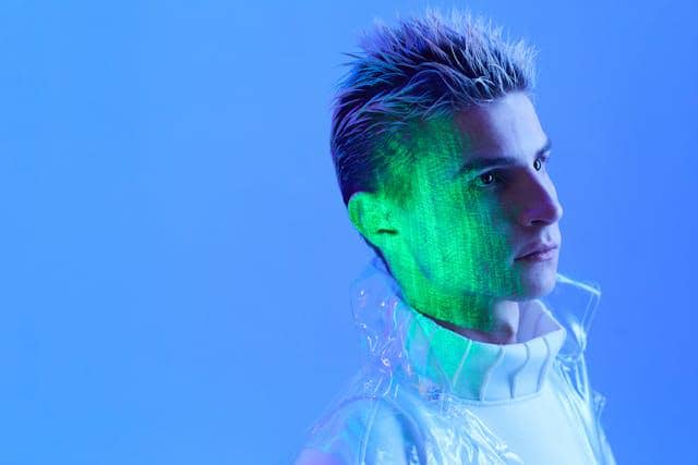 ilustrasi potongan rambut pria chubby