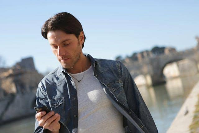 ilustrasi potongan rambut pria chubby