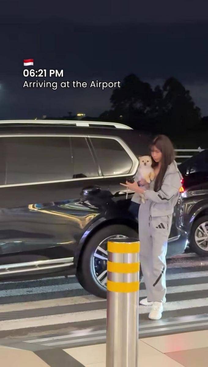 Sabrina Chairunnisa jalan-jalan di New York bareng anabul.