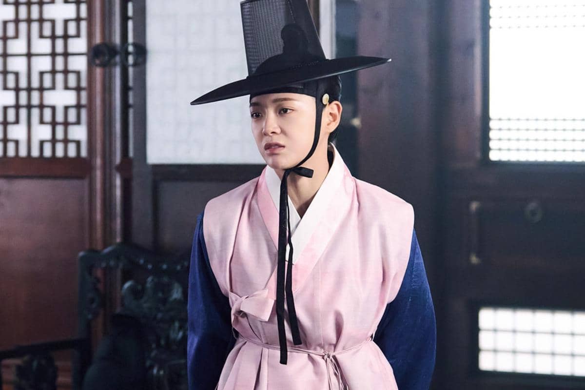 Still cut Moon River