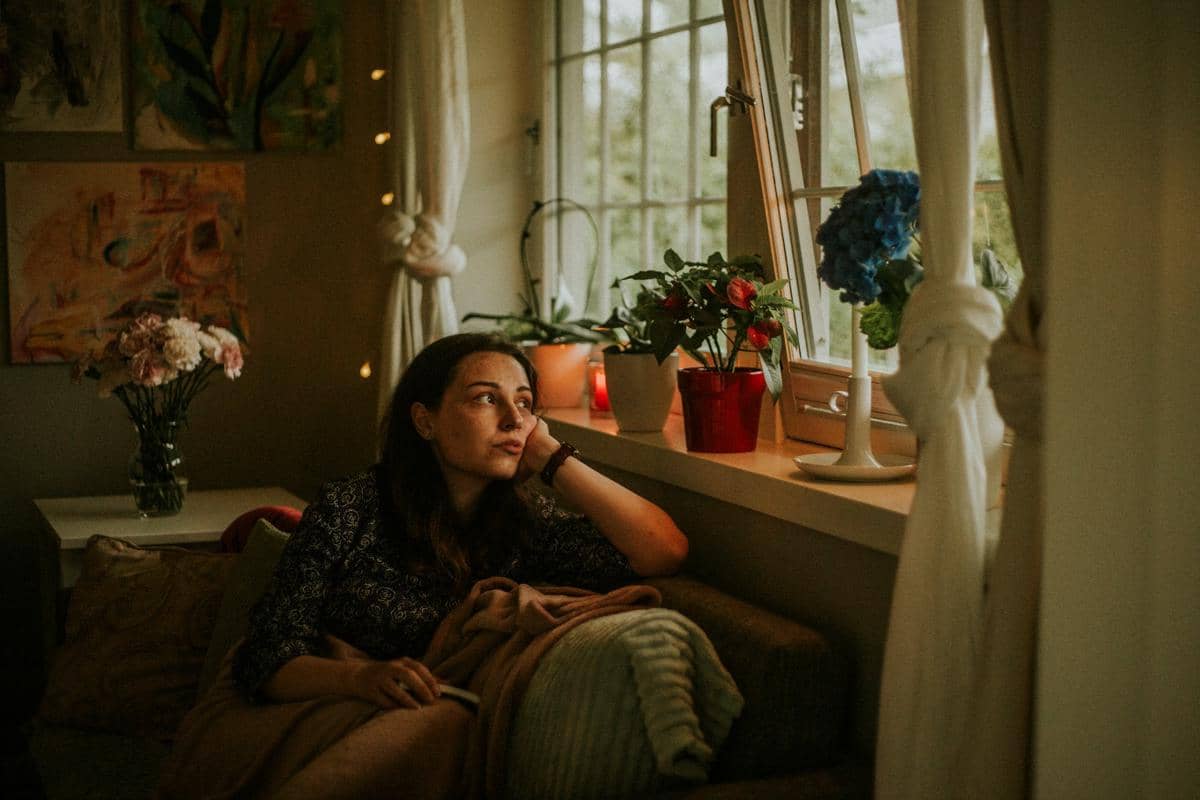 Ilustrasi merenung (unsplash.com/Photo by Roxana Zerni)