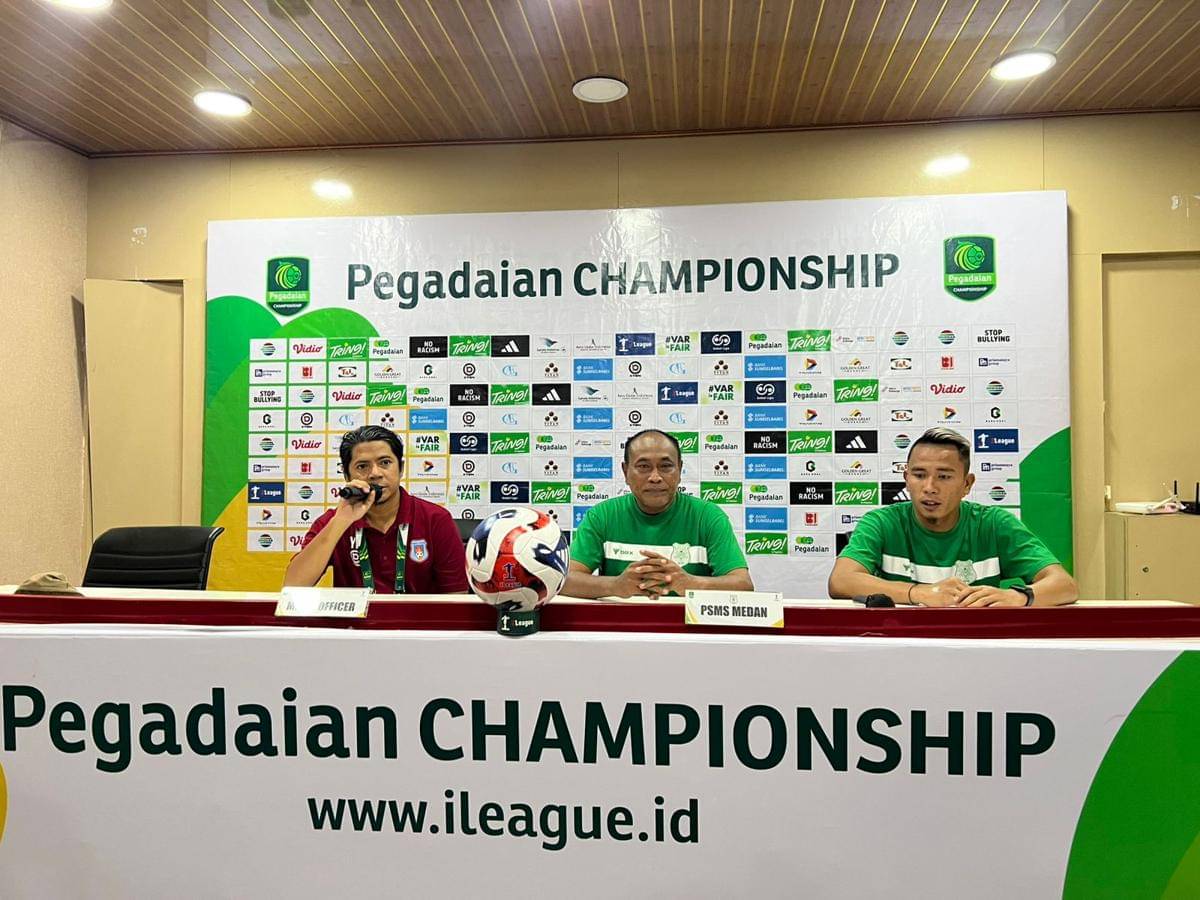 Pelatih PSMS Kas Hartadi dan penyerang tim Rudiyana (dok.PSMS)