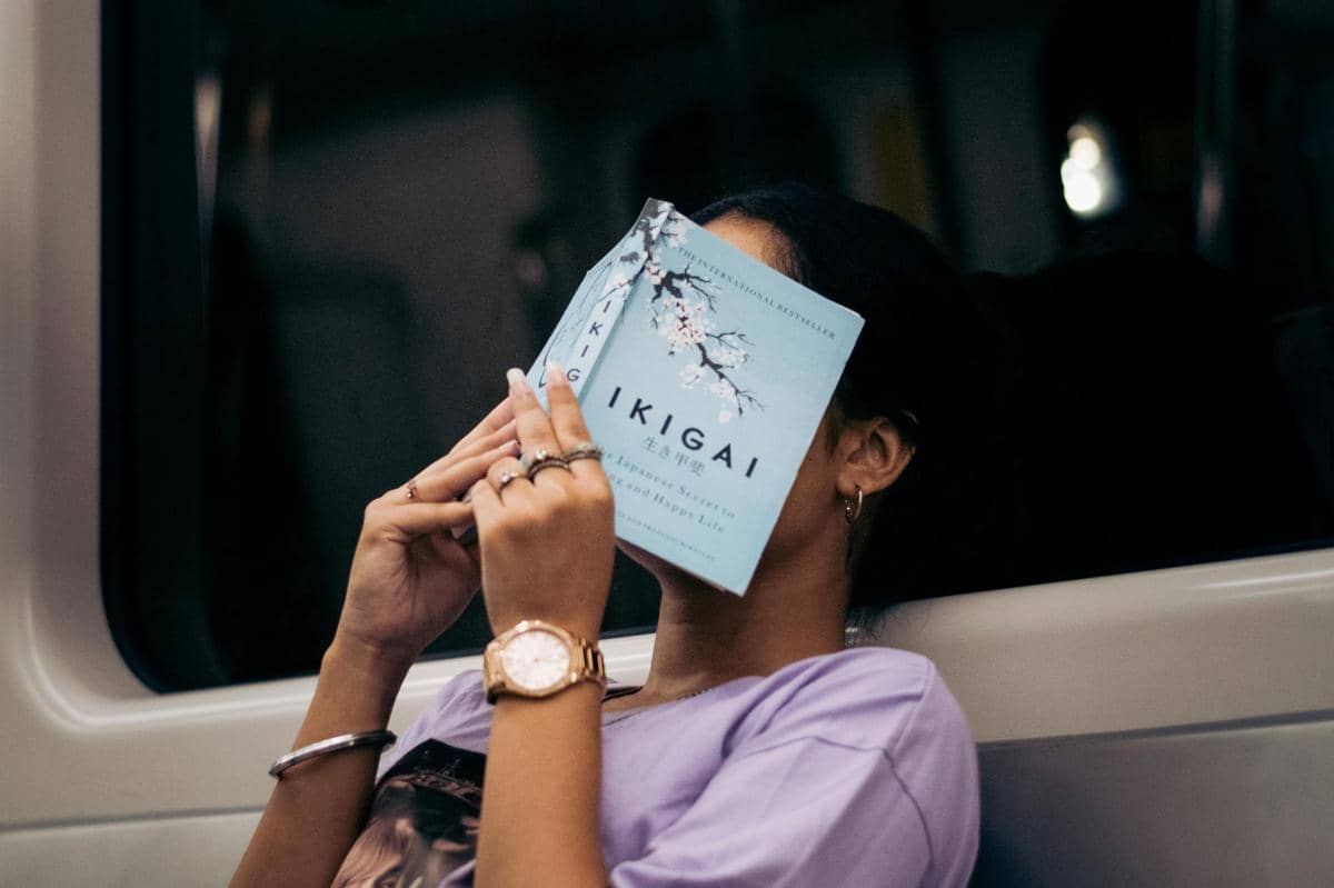 Buku Ikigai: The Japanese Secret to a Long and Happy Life karya Hector Garcia (pexels.com/@kunal-jpeg-86423592)